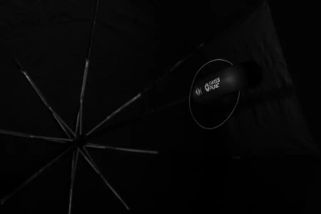 Компактный зонт-антишторм Tornado от Swiss Peak из rPET Aware™, d120 см (Черный цвет)