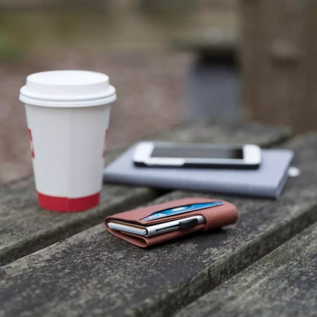 Кошелек с держателем для карт C-Secure RFID (Коричневый цвет)